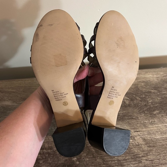 Vintage East 5th Brown Leather Open Toe Heels Shoes Women’s Size 6 Buckle - Picture 7 of 10